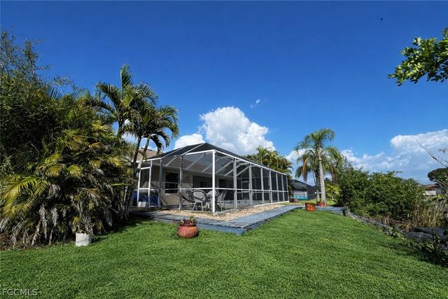 546 SE 4th ST, Cape Coral, FL 33990