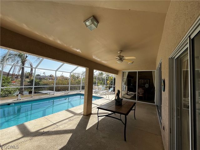 546 SE 4th ST, Cape Coral, FL 33990