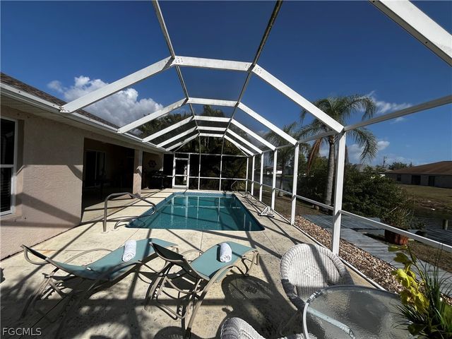 546 SE 4th ST, Cape Coral, FL 33990