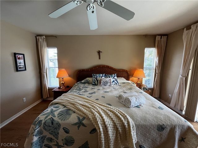 546 SE 4th ST, Cape Coral, FL 33990