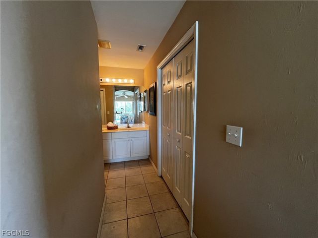 546 SE 4th ST, Cape Coral, FL 33990