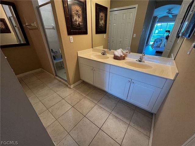 546 SE 4th ST, Cape Coral, FL 33990