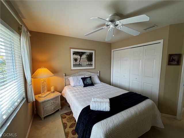 546 SE 4th ST, Cape Coral, FL 33990