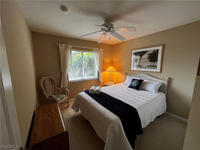 546 SE 4th ST, Cape Coral, FL 33990