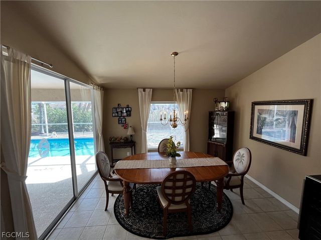 546 SE 4th ST, Cape Coral, FL 33990