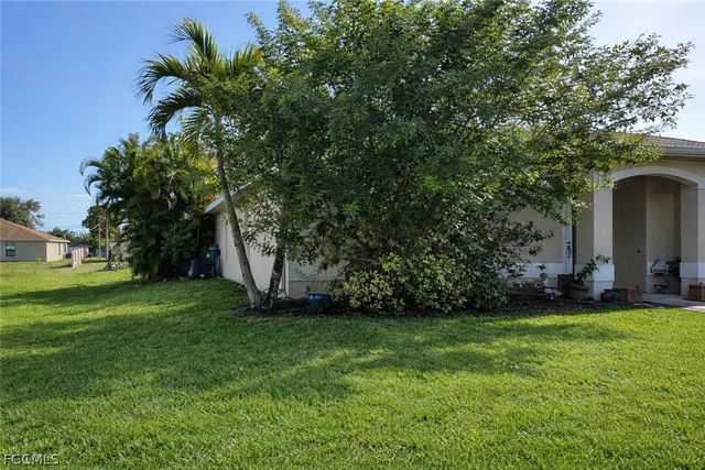 546 SE 4th ST, Cape Coral, FL 33990