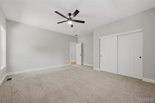 15 Woodline Drive, Winfield, MO 63389