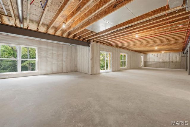 15 Woodline Drive, Winfield, MO 63389