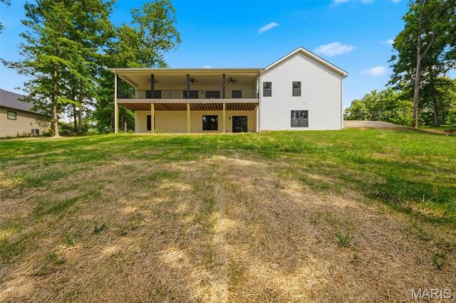 15 Woodline Drive, Winfield, MO 63389