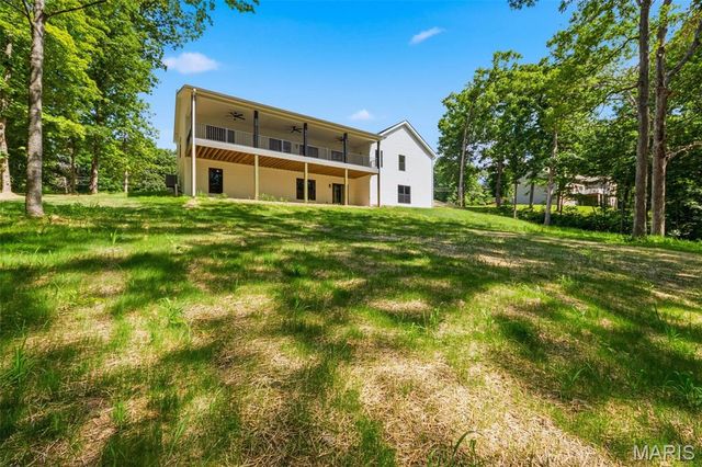 15 Woodline Drive, Winfield, MO 63389