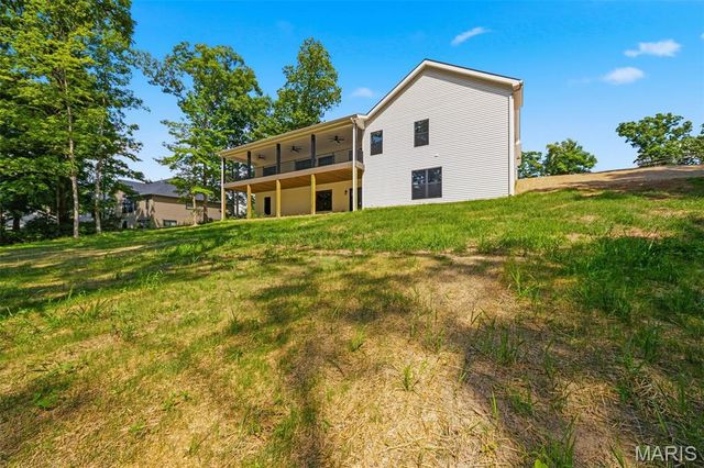 15 Woodline Drive, Winfield, MO 63389