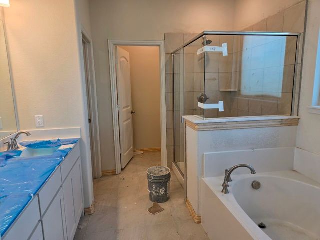 125 Hillview Trail, Decatur, TX 76234