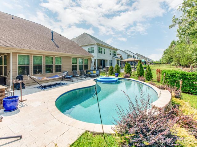 8022 Cornhill Avenue, Charlotte, NC 28277