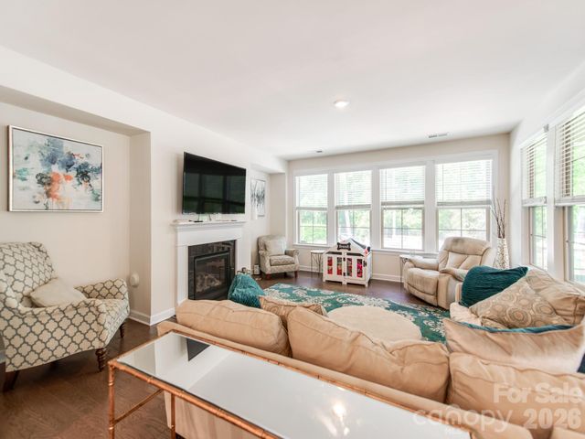 8022 Cornhill Avenue, Charlotte, NC 28277