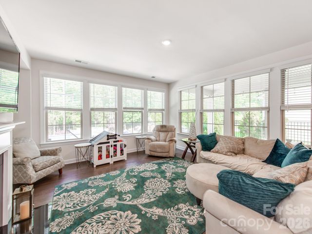 8022 Cornhill Avenue, Charlotte, NC 28277
