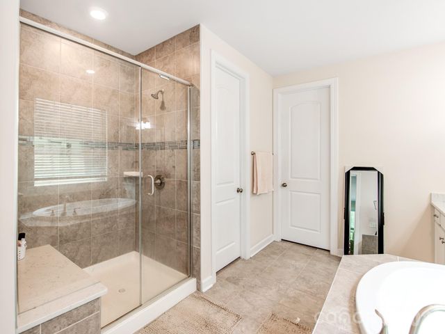 8022 Cornhill Avenue, Charlotte, NC 28277