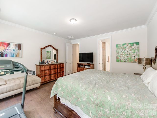 8022 Cornhill Avenue, Charlotte, NC 28277