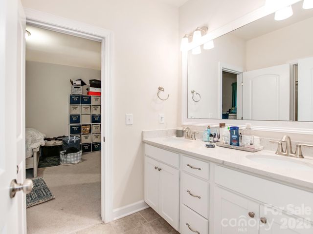 8022 Cornhill Avenue, Charlotte, NC 28277