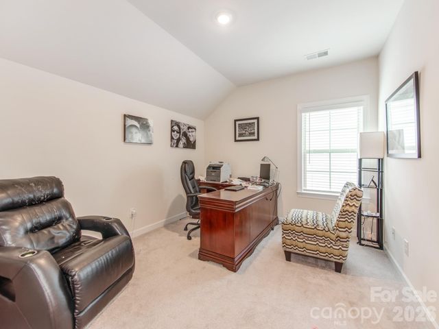 8022 Cornhill Avenue, Charlotte, NC 28277