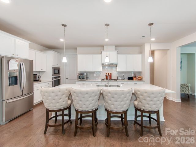 8022 Cornhill Avenue, Charlotte, NC 28277