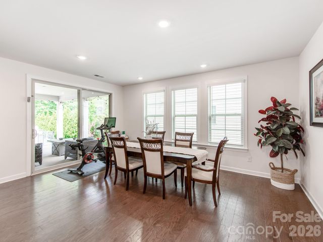 8022 Cornhill Avenue, Charlotte, NC 28277