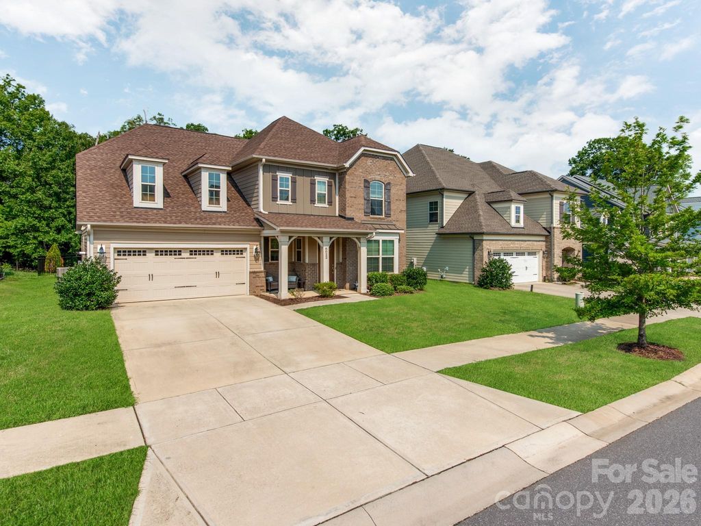8022 Cornhill Avenue, Charlotte, NC 28277