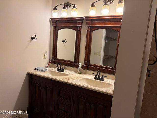 1717 Mount Idenburg Lane, Toms River, NJ 08753