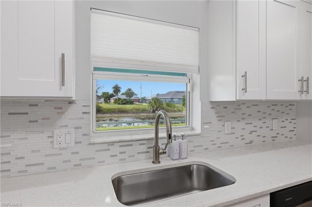 2222 NE 35th LN, Cape Coral, FL 33909
