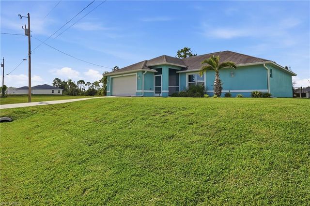 2222 NE 35th LN, Cape Coral, FL 33909