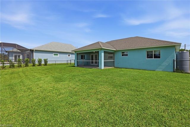 2222 NE 35th LN, Cape Coral, FL 33909