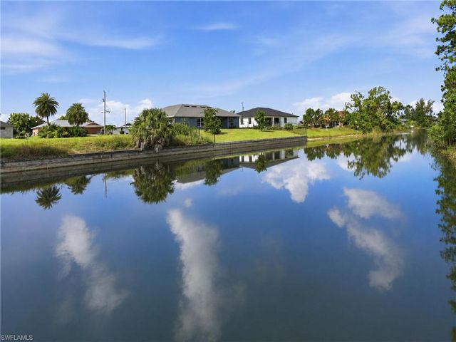 2222 NE 35th LN, Cape Coral, FL 33909
