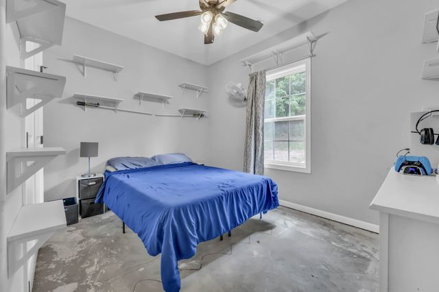 4980 Shiloh Bridge Rd, Cumberland Furnace, TN 37051