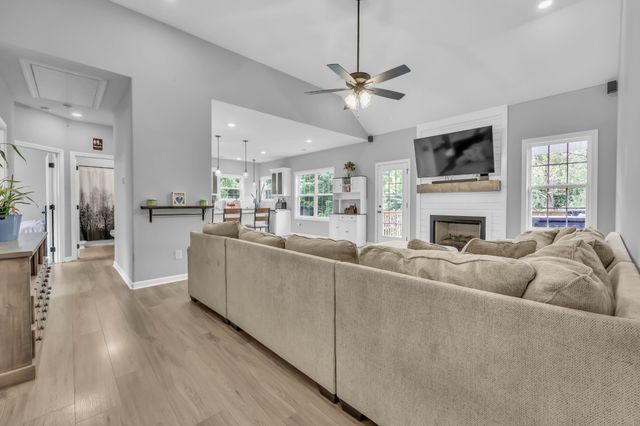 4980 Shiloh Bridge Rd, Cumberland Furnace, TN 37051