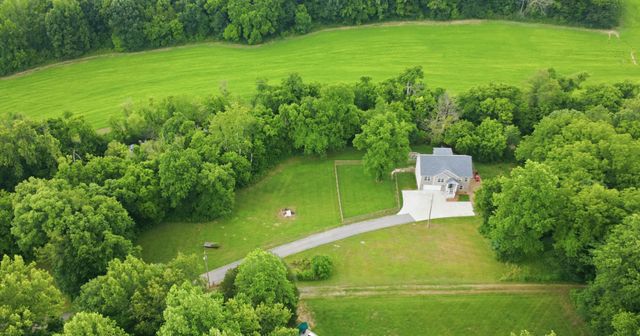 4980 Shiloh Bridge Rd, Cumberland Furnace, TN 37051