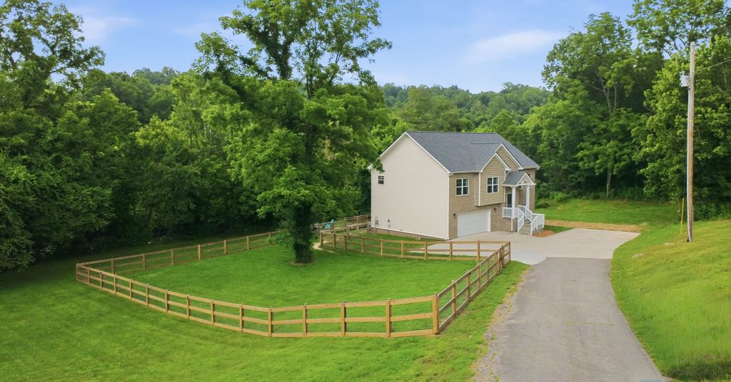 4980 Shiloh Bridge Rd, Cumberland Furnace, TN 37051