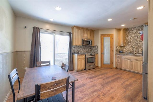 402 Prairie Lane, Belton, MO 64012