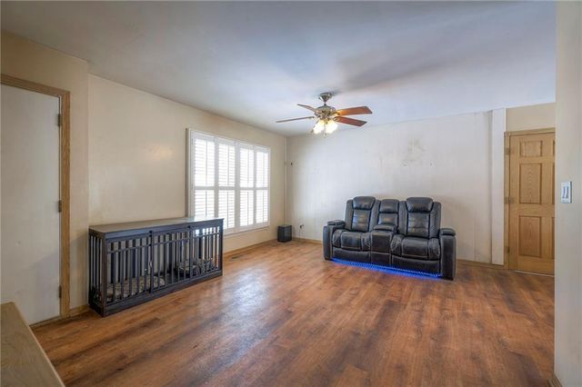 402 Prairie Lane, Belton, MO 64012