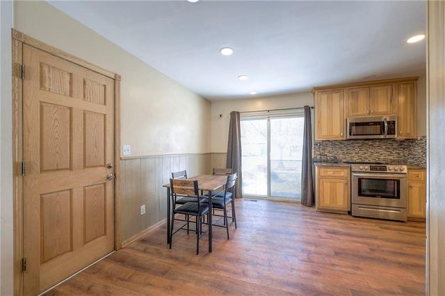 402 Prairie Lane, Belton, MO 64012