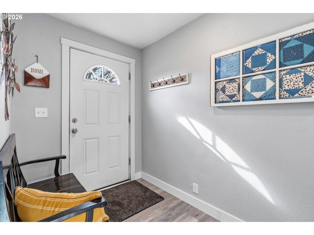 1051 W OAK St, Lebanon, OR 97355