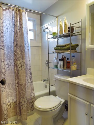 13513 Clifton Boulevard 3, Lakewood, OH 44107