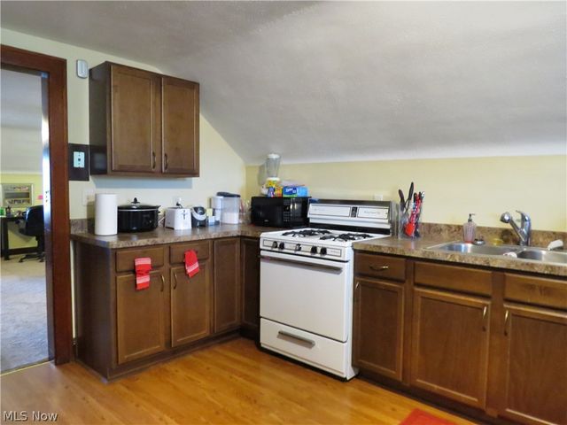 13513 Clifton Boulevard 3, Lakewood, OH 44107