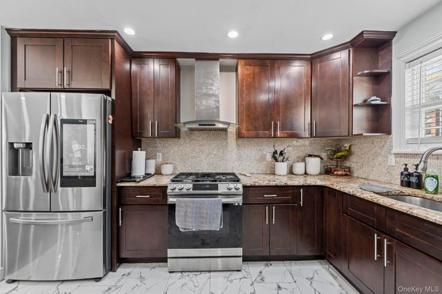 556 Park Avenue, West Hempstead, NY 11552