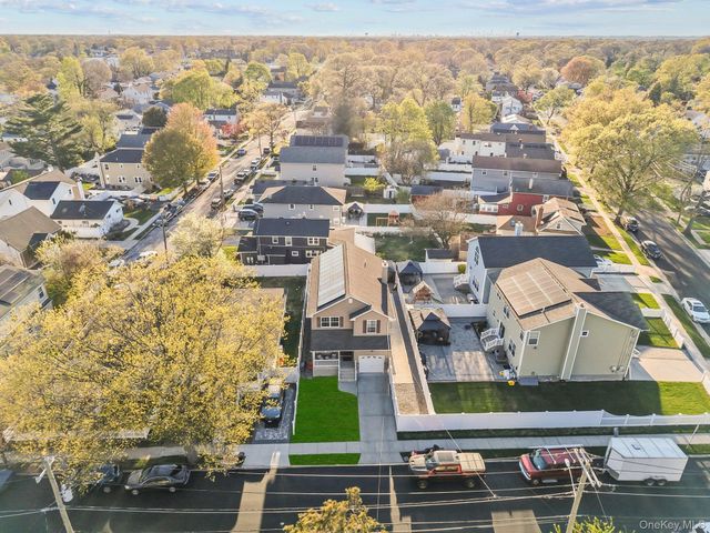 556 Park Avenue, West Hempstead, NY 11552