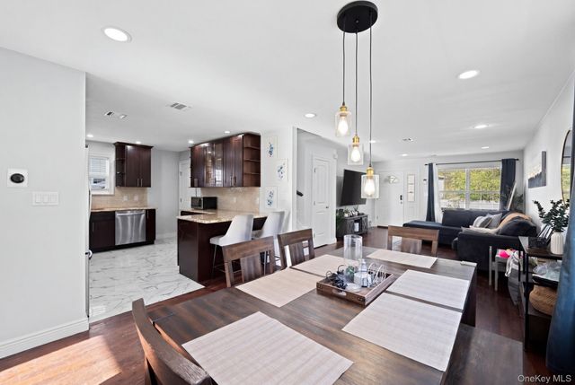 556 Park Avenue, West Hempstead, NY 11552
