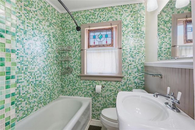 5847 Harrison Street, Kansas City, MO 64110