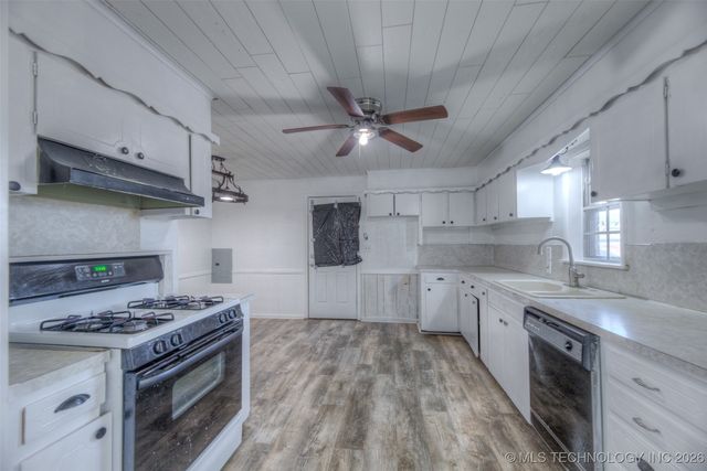 14205 E 11th Street, Tulsa, OK 74108