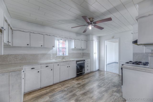 14205 E 11th Street, Tulsa, OK 74108