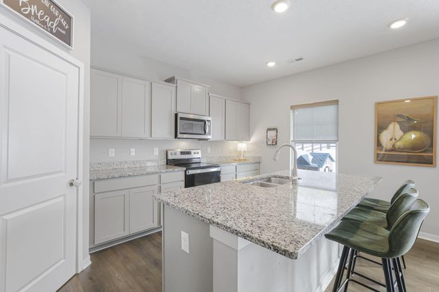 408 Jameson Lane, Newark, OH 43055