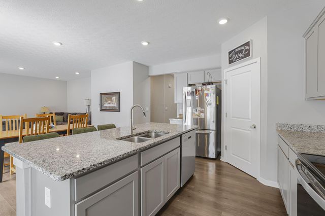 408 Jameson Lane, Newark, OH 43055