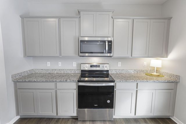 408 Jameson Lane, Newark, OH 43055